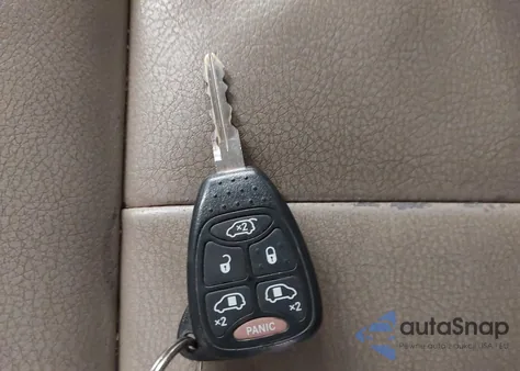 2007 Chrysler Town & Country Touring z USA, uszkodzony, nr VIN 2A8GP54L37R184256